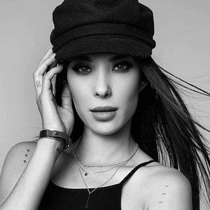 Meet your Posher, Jade